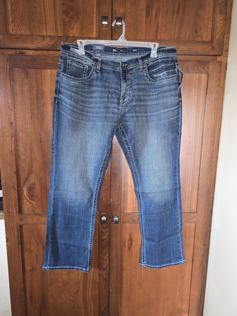 BKE Men's Medium Blue Relaxed Straight Jeans
